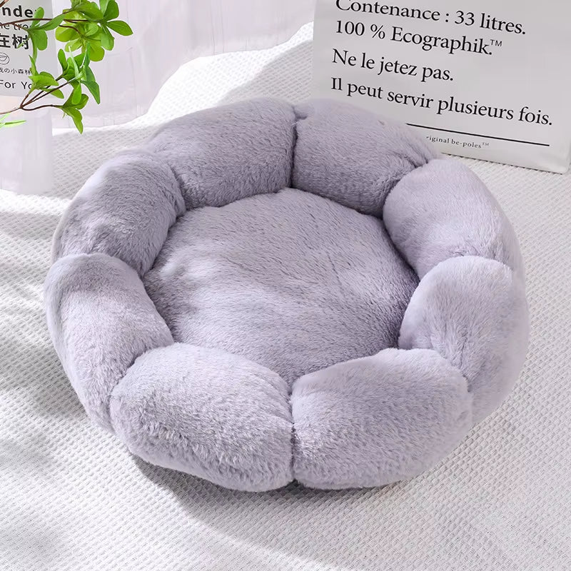 Luxury Cat Sofa Winter Warm Cat Flower Nest Dog House Bed for Cats Flower Bed Breathable Soft Small Dog Bed with Flower Shape