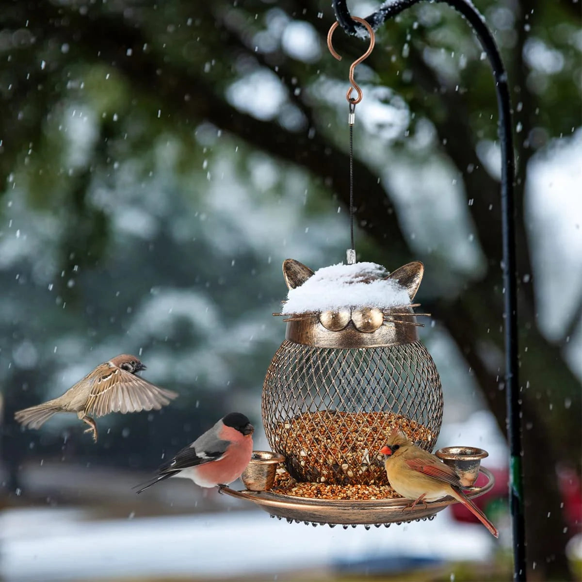 Squirrel Proof Bird Feeders, Upgraded Cute Cat Shaped Bird Feeder, Heavy Duty Copper Wild Bird Feeder with Hook for Outdoor Hanging, Garden Yard outside Decoration, 2Lbs Capacity